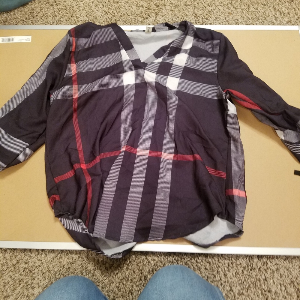 Mid sleeve shirt